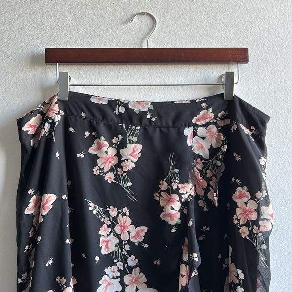 Floral High Low Wrap Skirt 2X - Picture 3 of 5